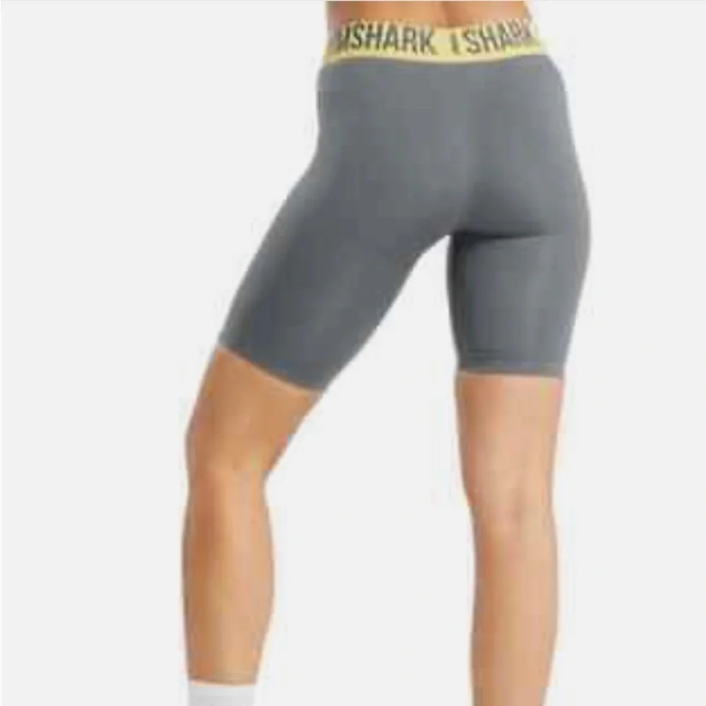 Gymshark FIT CYCLING shorts gray pink waist white letters SZ L BNWT HTF RETIRED